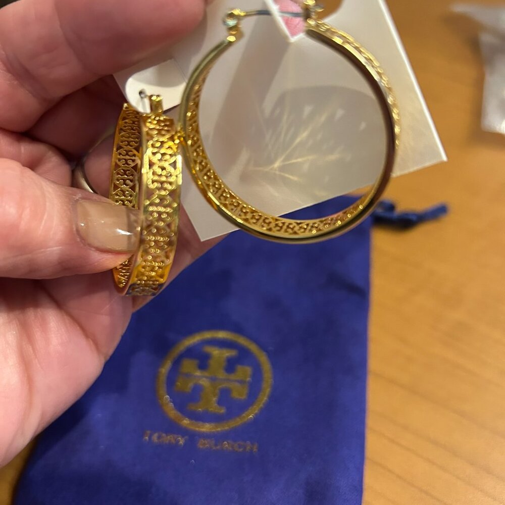 Tory Burch Gold Kinsley Medium Hoops